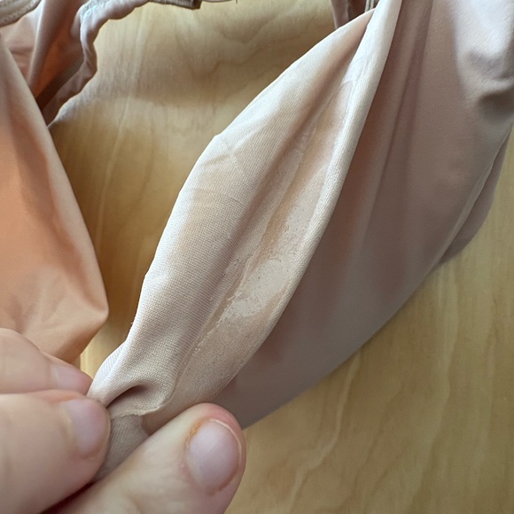 Skims Smoothing Intimates Unlined Strapless Bra - Picture 2 of 6